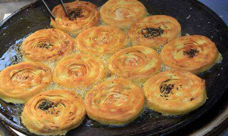 【成都鍋盔培訓】大學生擺攤賣鍋盔最高日入800元