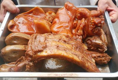  四川五香鹵菜技術做法哪里好？正宗熟食培訓班
