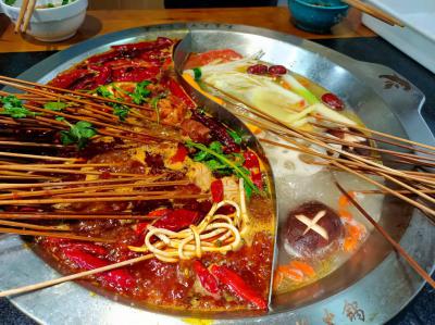 小吃技術(shù)培訓班哪里好，火鍋串串香技術(shù)培訓學校哪里好？