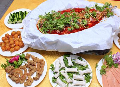 成都小吃培訓(xùn)費(fèi)用，紙包魚技術(shù)培訓(xùn)哪里專業(yè)？