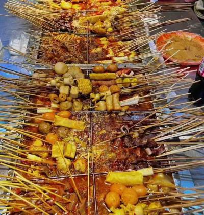 成都冷鍋串串培訓(xùn)班哪家好點(diǎn)？成都串串香培訓(xùn)多少錢？